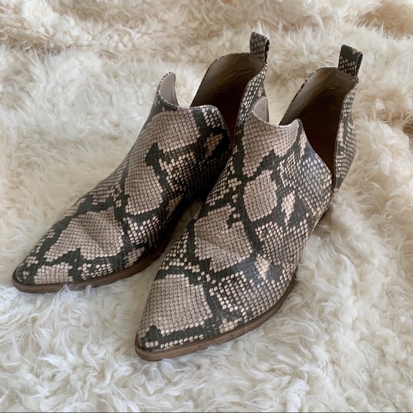 Universal Thread Shoes - UNIVERSAL THREAD Cari Snake Print Ankle Bootie